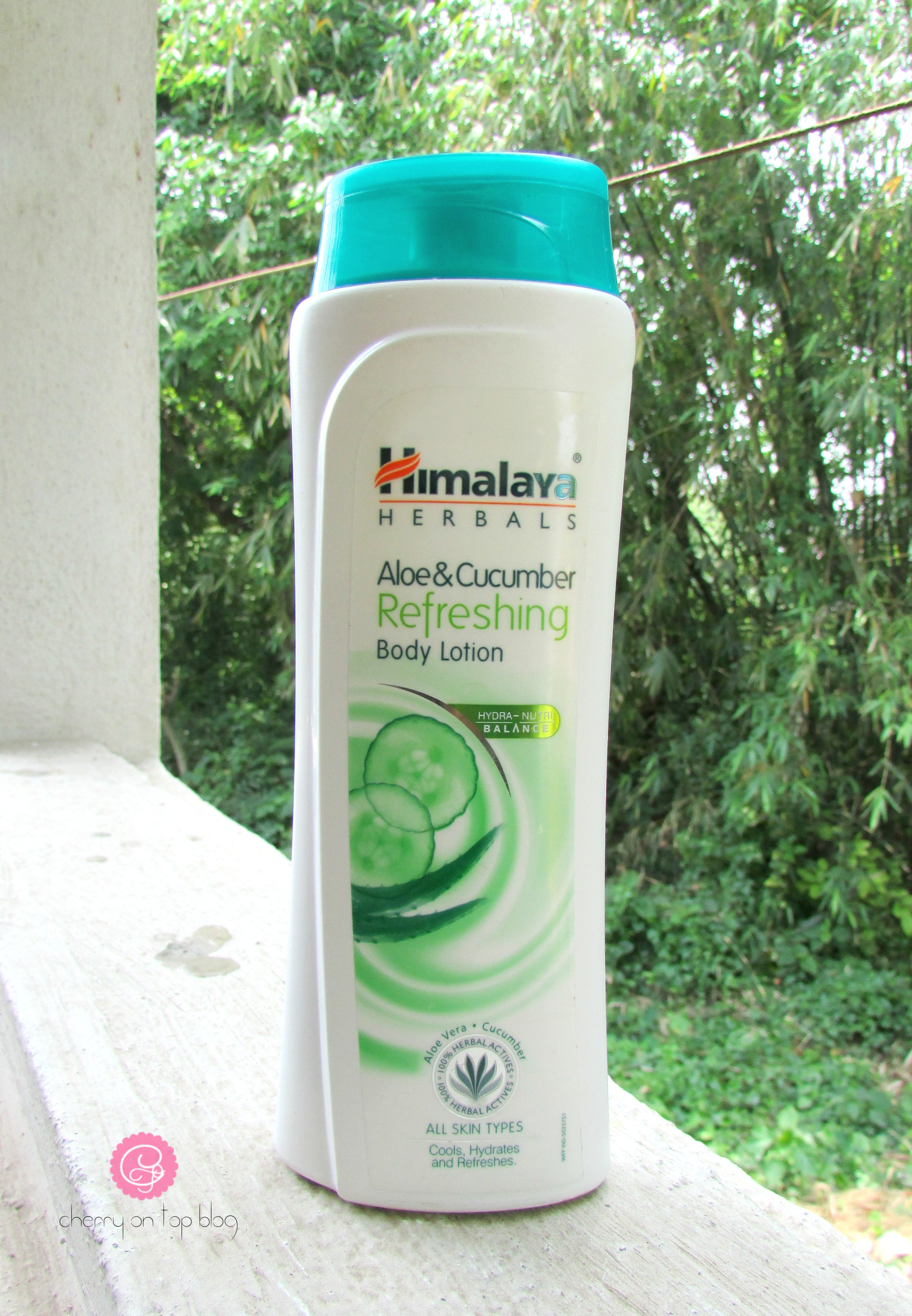 Himalaya Herbals Aloe & Cucumber Refreshing Body Lotion Review| cherryontopblog.com