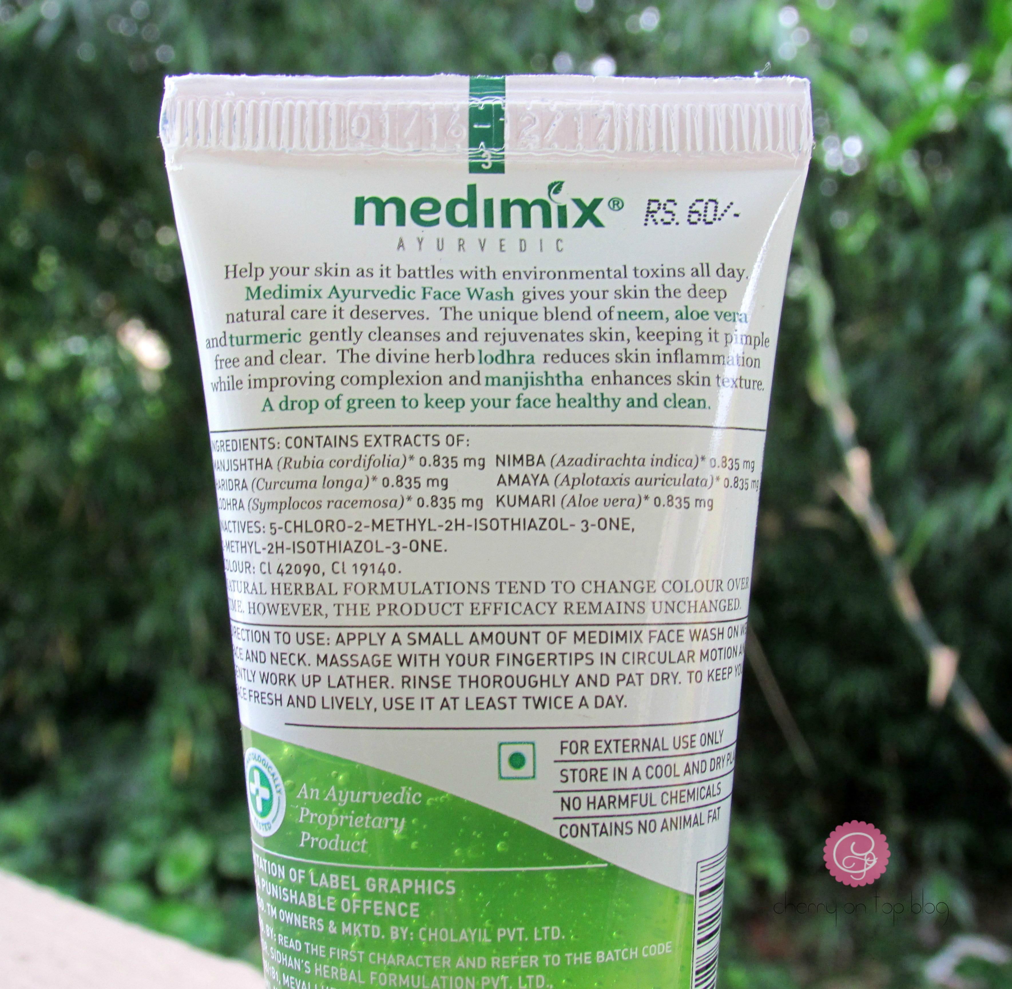 Medimix Ayurvedic Facewash Review| cherryontopblog.com