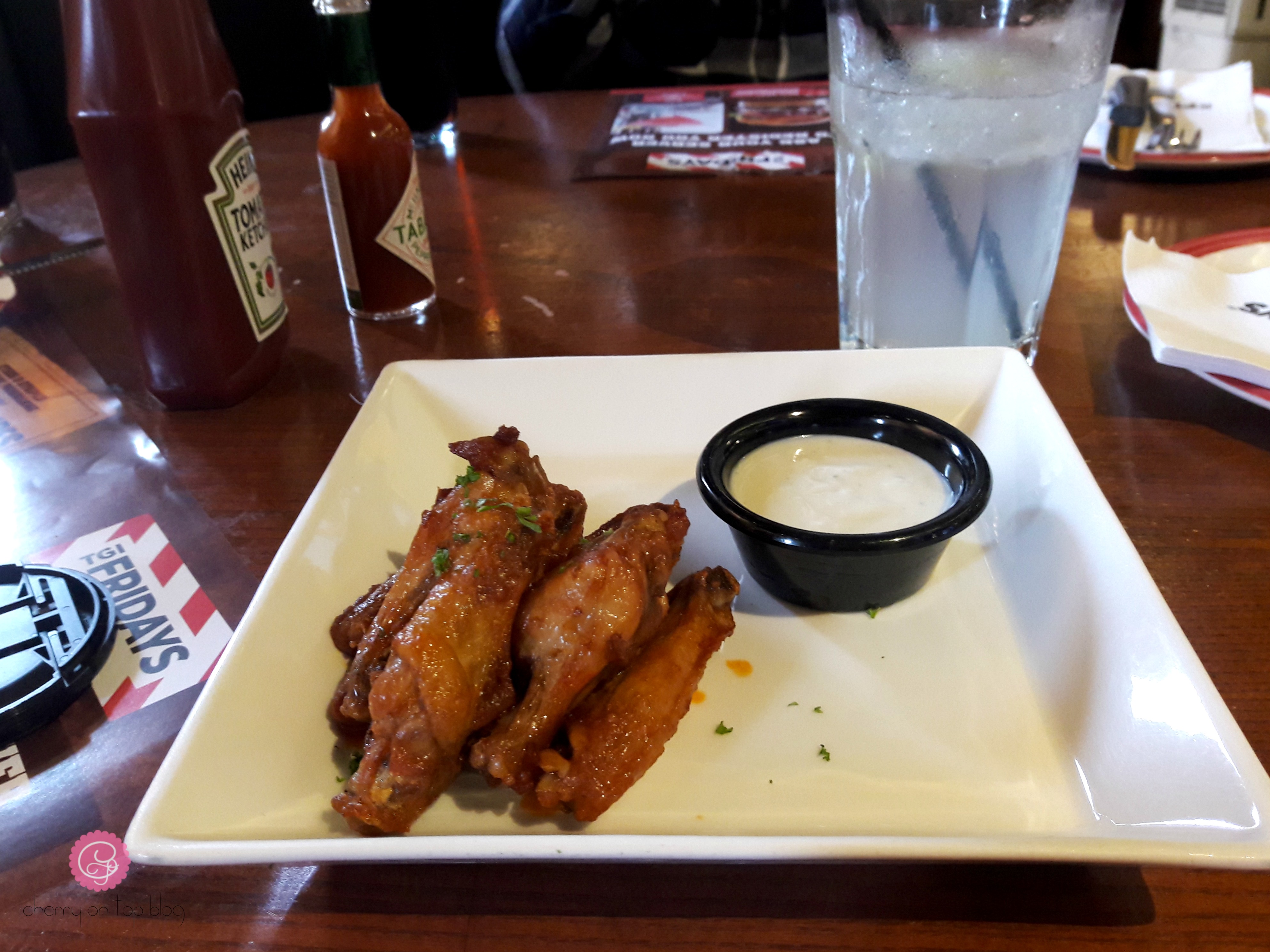 My First Time at TGI Fridays, Kolkata Review| Cherry On Top