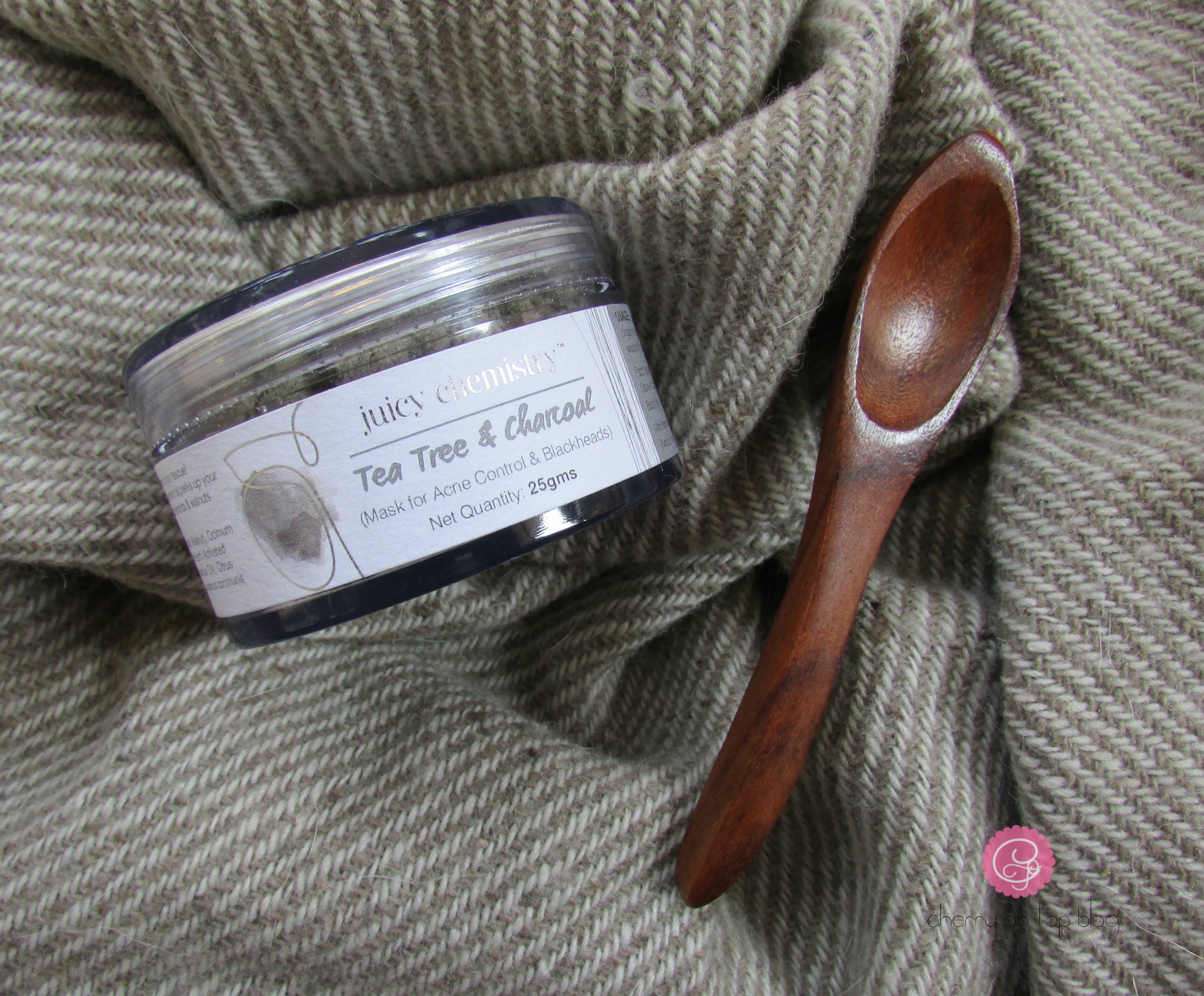 Juicy Chemistry Tea Tree & Charcoal Face Mask Review | Cherry On Top