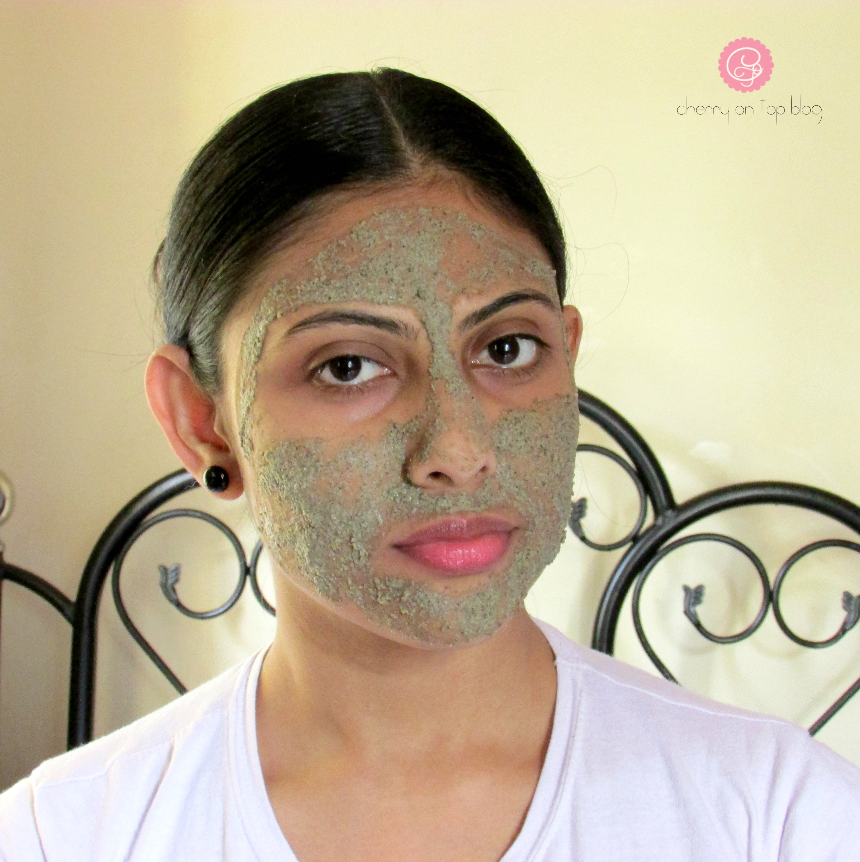 Juicy Chemistry Tea Tree & Charcoal Face Mask Review | Cherry On Top