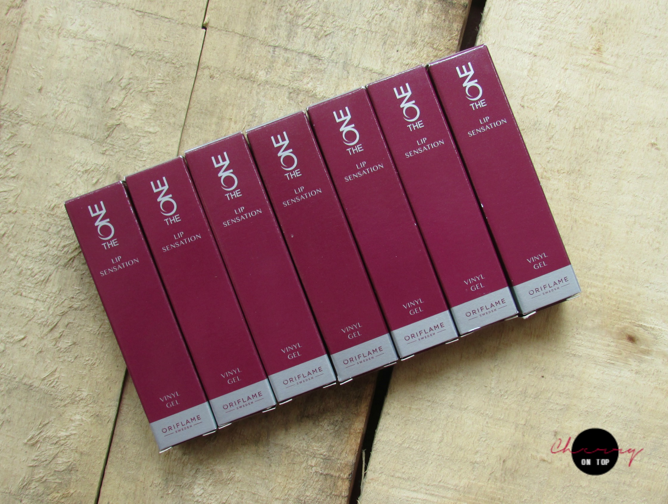 Oriflame The ONE Lip Sensation Vinyl Gel Review & Swatches | Cherry On Top