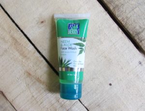 Astaberry Neem & Aloe Face Wash Review | Cherry On Top
