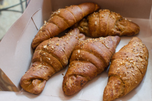 Tasting New Mio Amore Food Items | Mio Amore Multigrain Chicken Croissant | Cherry On Top