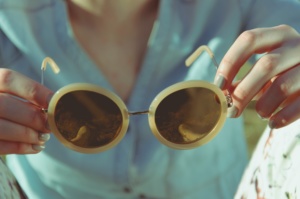Five Best Aviator Glasses Any Lady Can Pull Off | best aviator glasses for women