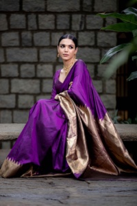 different ways to style a pure silk kanchipuram saree