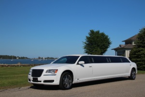 VIP Guest Entertainment Sydney | entertaining luxury business trip with limousine and helicopter rides in Sydney