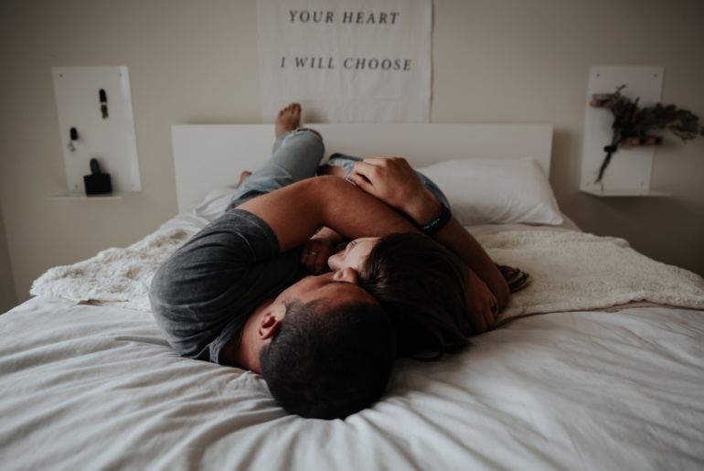 Choosing Delay Wipes for Enhanced Intimacy