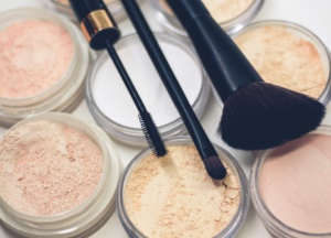 Matte vs Dewy Finish Makeup
